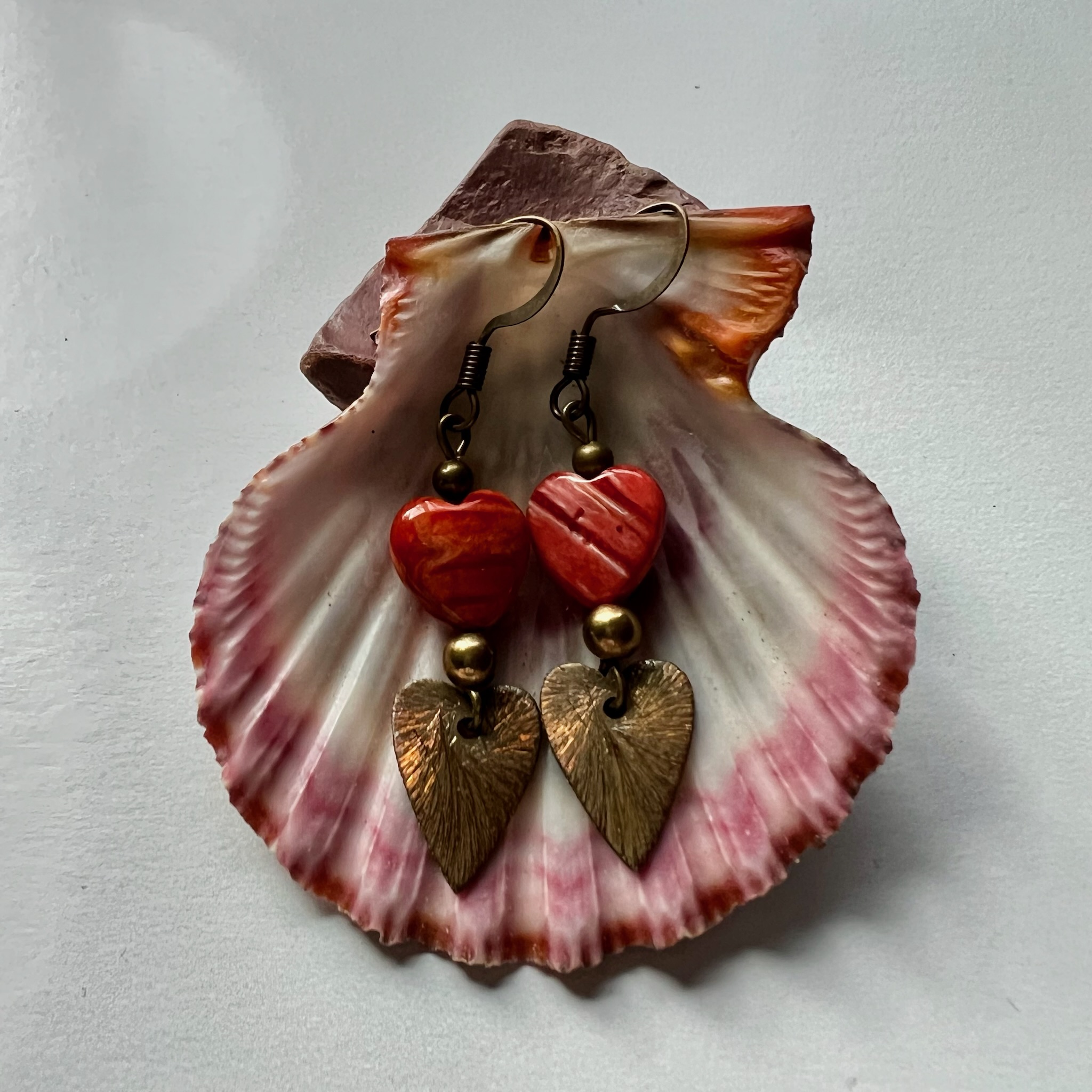 Oyster-Heart-Earrings-with-Fire-Torched-Copper-Hearts